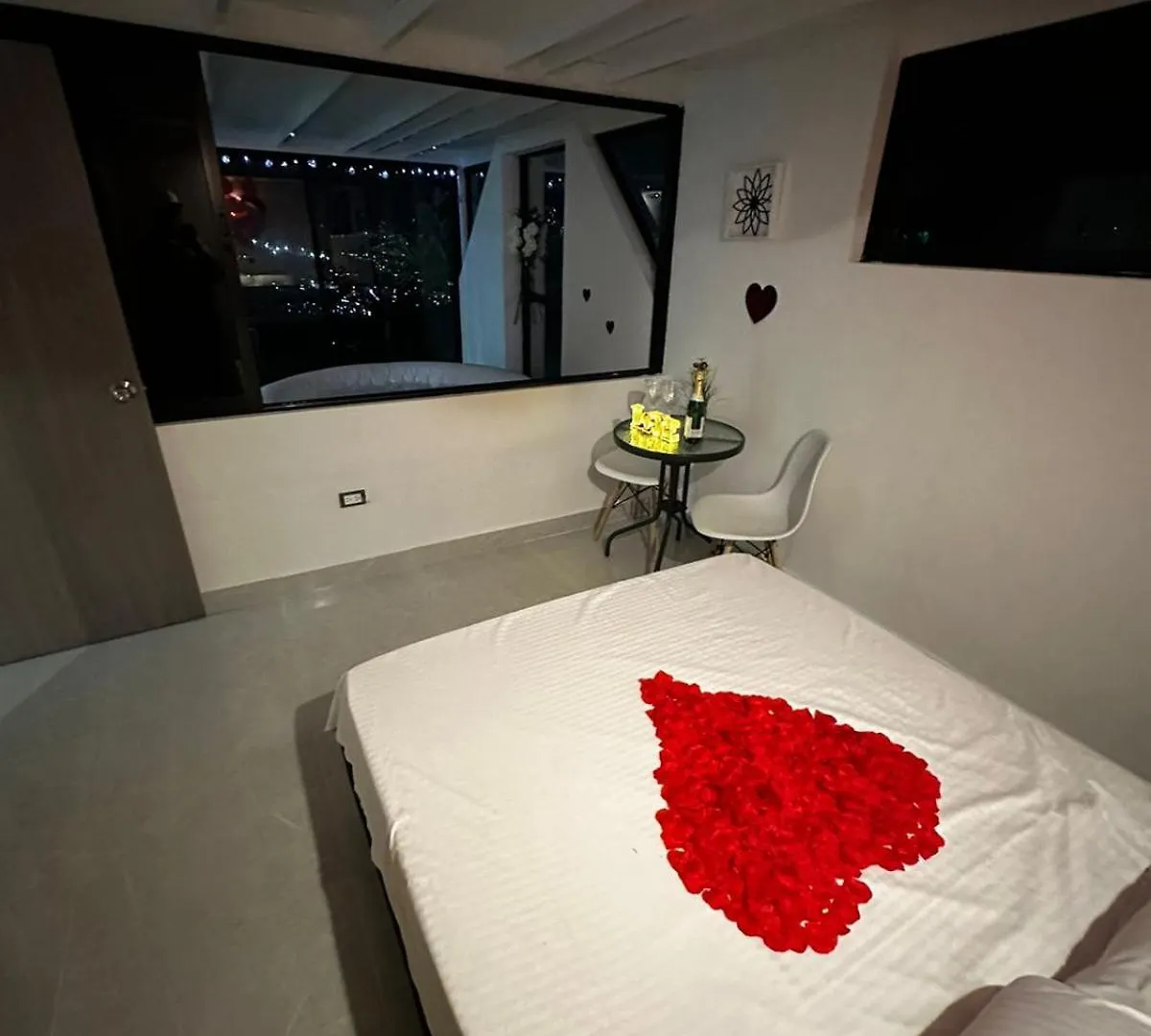 Paraiso Escondido Glamping Medellin Campsite